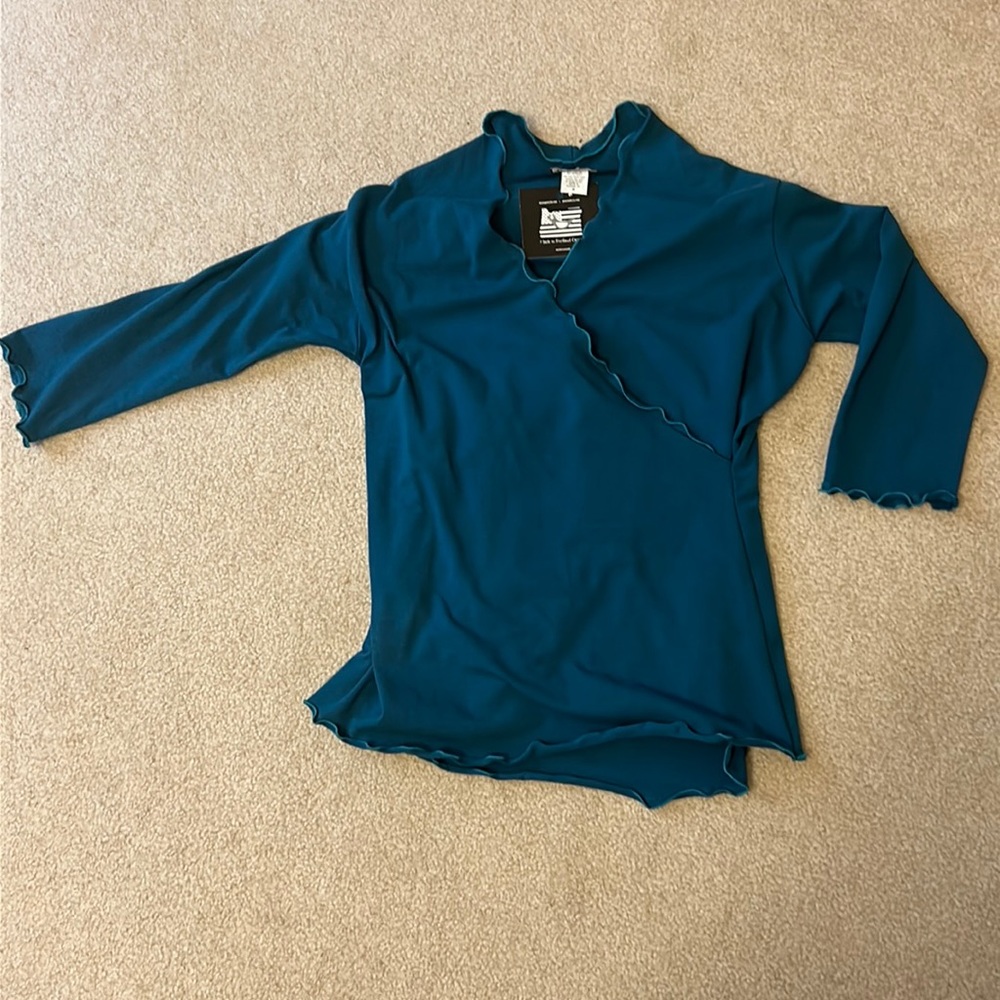 Luna wrap style three quarter sleeve shirt